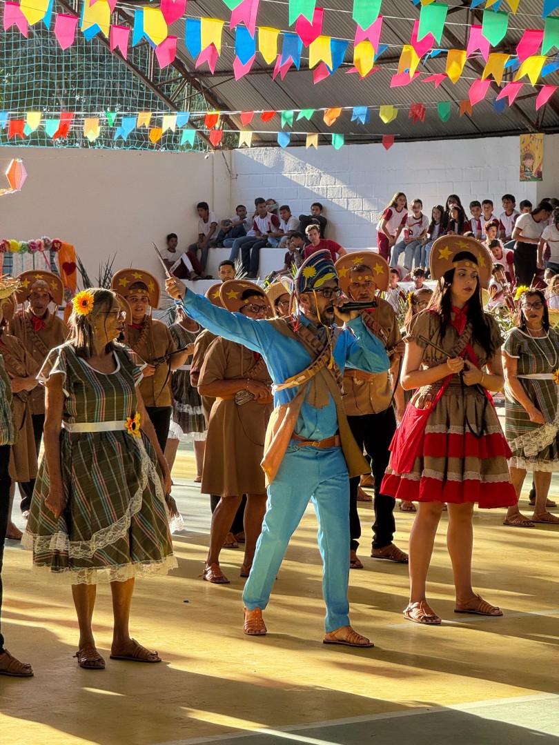 Educação de Jupi celebra as festividades juninas com muita alegria e homenagens