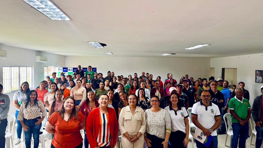 Secretaria de Educação realiza encontro com Motoristas e Condutores sobre o uso e condutas para o Transporte Escolar